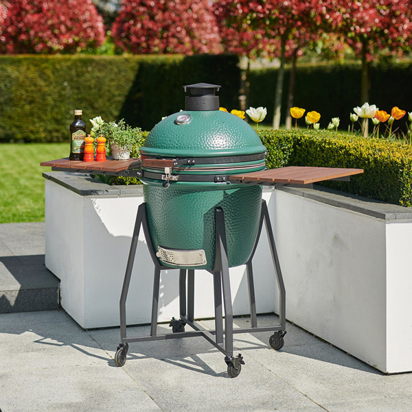 kamado-egg-grill-green-color-matte-with-black-legs-stand